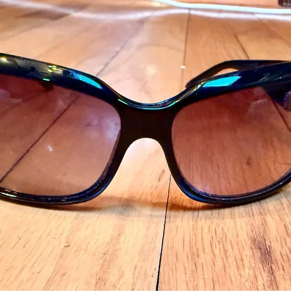Escada | Accessories | Escada Black Oversized Sunglasses  display picture 3